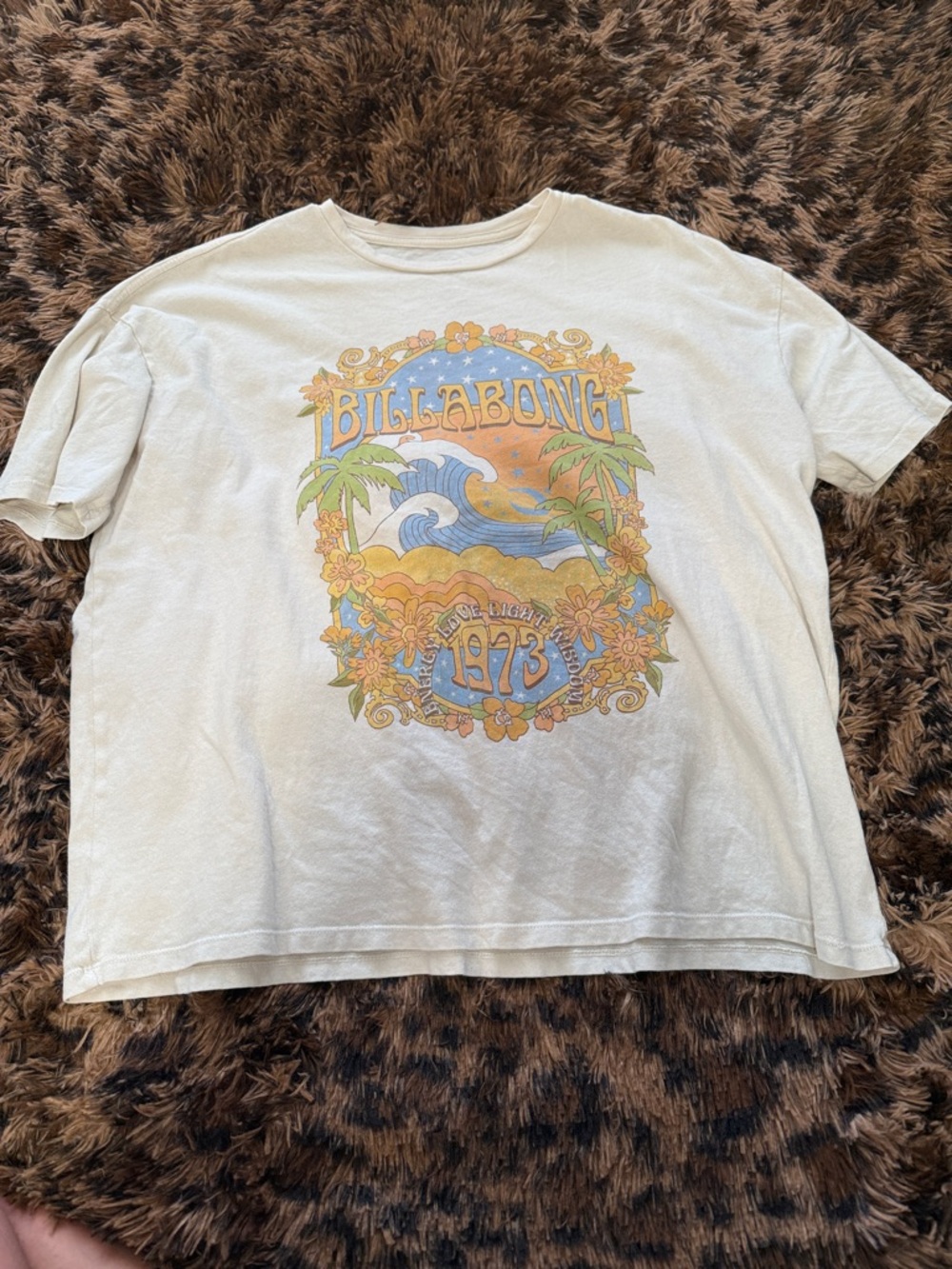 Billabong Cream Short-Sleeve Graphic Tee with Sunset Surf Print